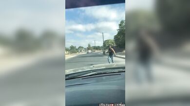 Jak sundat černocha z kapoty