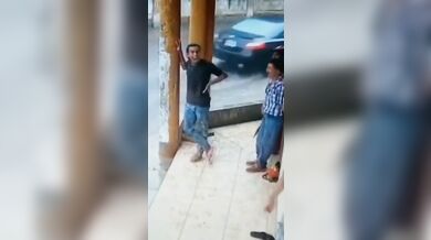 Vtipný konflikt dvou agresorů