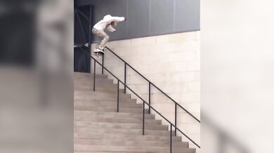 Tvrdý pád skateboardisty Nyjaha Hustona