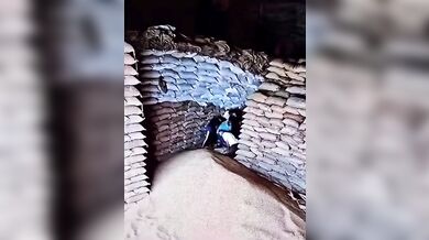 Smrtelná nehoda ve skladu v Indii