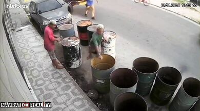 Výbuch sudu s hořlavinou - Prostě to musel zkusit...