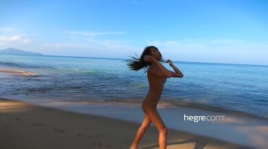 Malé teen amatérky nahé na pláži