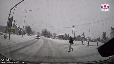 Sražení nezletilé dívky na přechodu