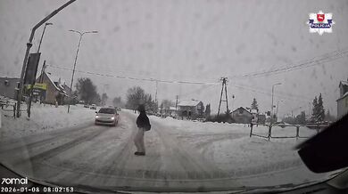 Sražení nezletilé dívky na přechodu