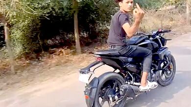 Frajírek na motorce #24