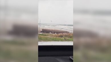 Smrtelná nehoda kitesurfaře během bouře v Izraeli