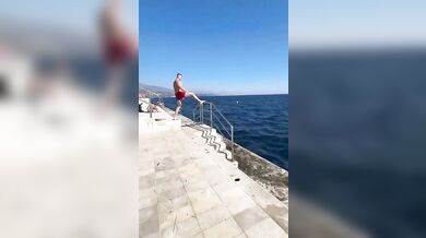 Pokus o stylový skok do vody