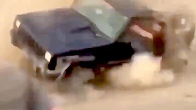 Nepovedený drag racing s terénním vozidlem