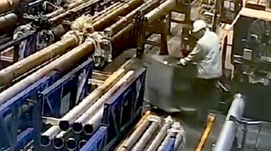 Pracovní nehoda #354 - Namotaný