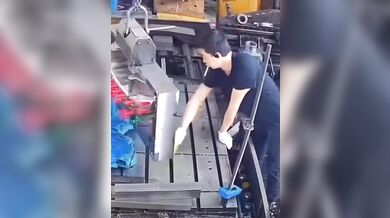 Pracovní nehoda #355 - Jak přijít o prst