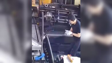 Pracovní nehoda #355 - Jak přijít o prst