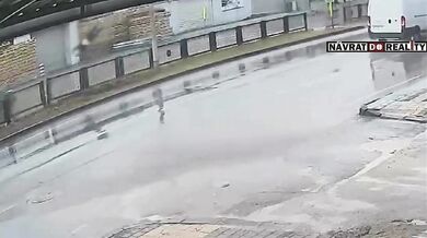 Smrtelná nehoda na přechodu pro chodce v turecké Adaně