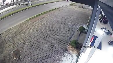 Organizovaná krádež motocyklů z prodejny