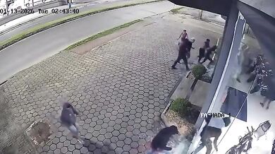 Organizovaná krádež motocyklů z prodejny