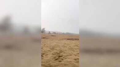 Tři američtí chlapci zasaženi bleskem na pláži