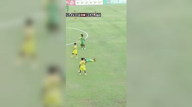 Brutální faul v indonéské lize skončil doživotním zákazem fotbalu