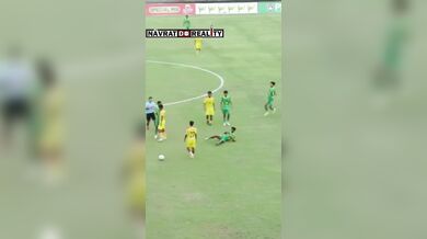 Brutální faul v indonéské lize skončil doživotním zákazem fotbalu