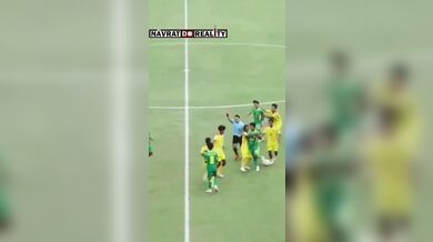 Brutální faul v indonéské lize skončil doživotním zákazem fotbalu