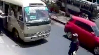 Tragická nehoda v Arequipě: Senior zemřel po srážce s minibusem