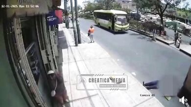 Tragická nehoda v Arequipě: Senior zemřel po srážce s minibusem