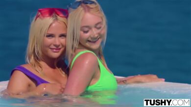 TUSHY - Sdílející holky díl. 2