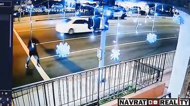 Policejní vůz srazil seniora na přechodu