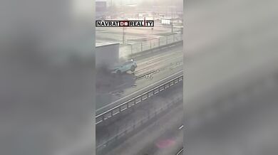 Řidič u Brna narazil plnou rychlostí do kamionu