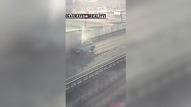 Řidič u Brna narazil plnou rychlostí do kamionu