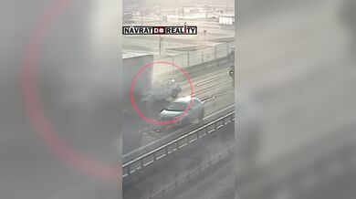 Řidič u Brna narazil plnou rychlostí do kamionu