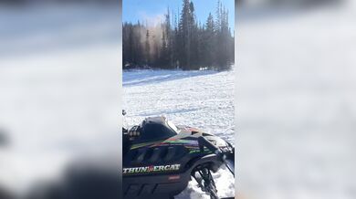 Havárie vrtulníku: Čtyři lidé na palubě, jedna osoba vážně zraněná