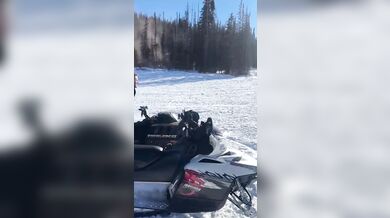 Havárie vrtulníku: Čtyři lidé na palubě, jedna osoba vážně zraněná