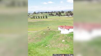 Nehoda na motorce při pokusu o přeskočení baráku