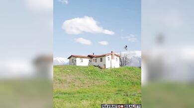 Nehoda na motorce při pokusu o přeskočení baráku