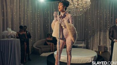 Vanna, Vicki a April mají žhavou anální trojku