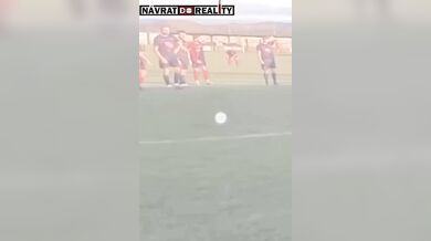 Agresivní incident v nižší velšské lize: Loket na spoluhráče