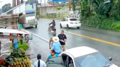 Smrtelná nehoda motorkáře u Puerto Barrios v Guatemale