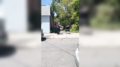 Konflikt mezi starším a mladším agresorem