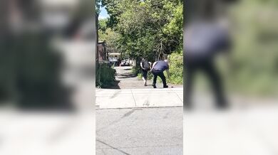 Konflikt mezi starším a mladším agresorem