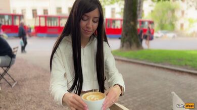 Průvodčí tramvaje dostane prachy za sex s cizím chlapem