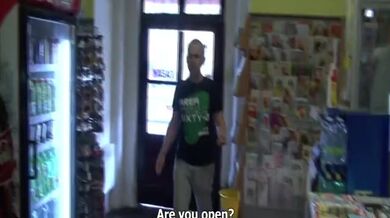 Amatérka si dá v práci přestávku na šukání