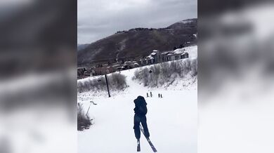 Nehoda lyžaře při freestyle triku