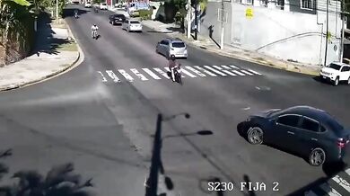 Hromadná nehoda motocyklů