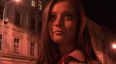 Dívka z ulice šuká v noci za rychlý prachy