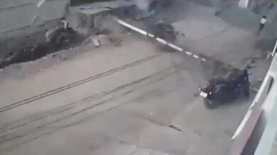 O fous #577 – Únik před padajícím elektrickým sloupem