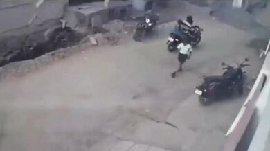 O fous #577 – Únik před padajícím elektrickým sloupem