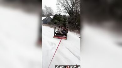 Blbnutí na zledovatělé silnici