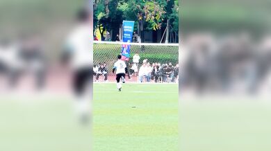 Profesionální fotbalista...