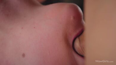 Nejžhavější dívka Olivia Sparkle šuká se svým milencem na stole