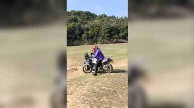 Frajírek na cestovní mašině