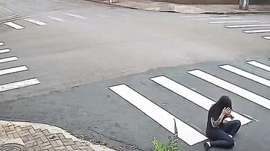 Srážka auta s elektrickou koloběžkou v centru Arapongas